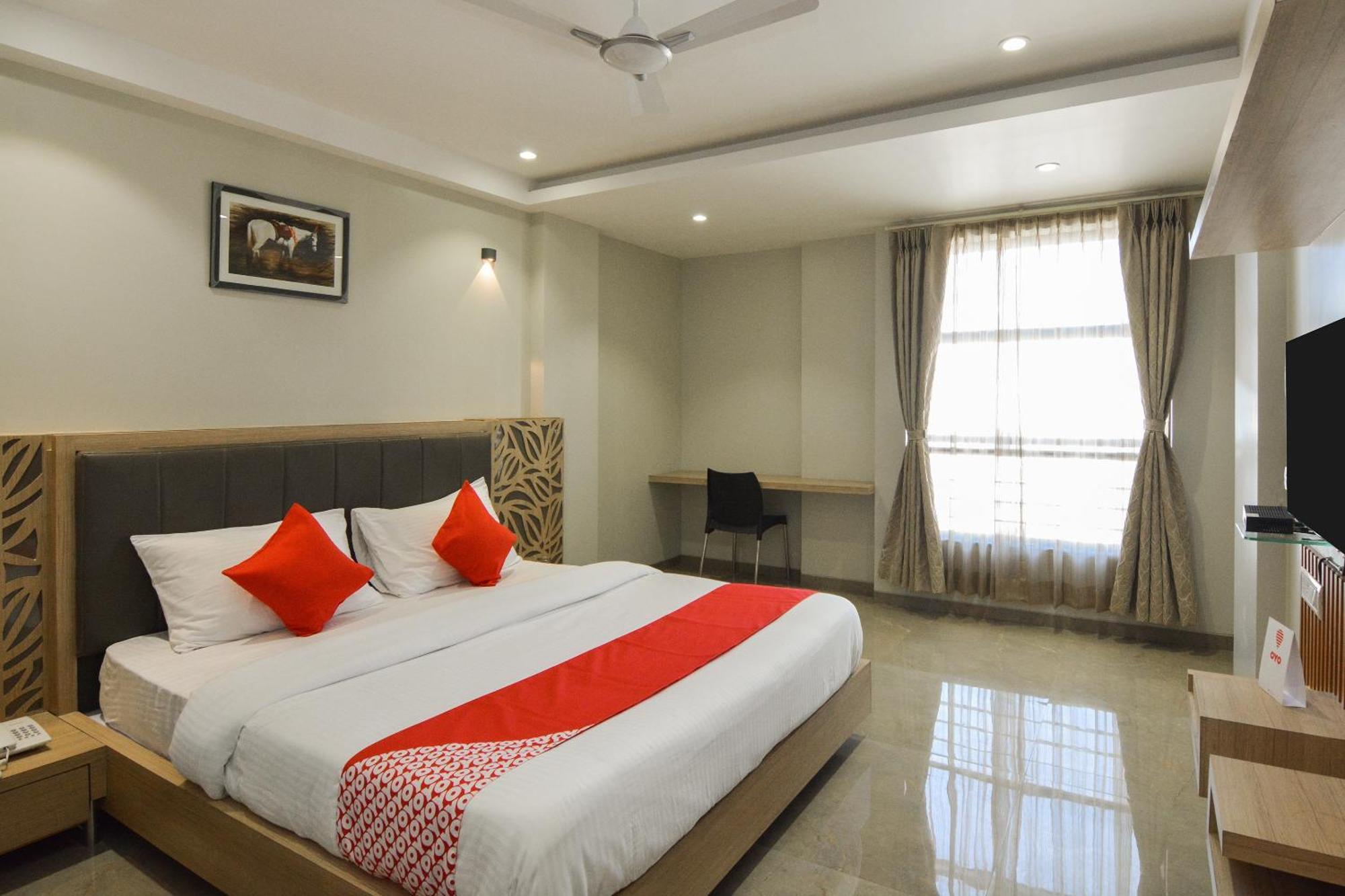 Hotel O Season Choice Ширди Екстериор снимка