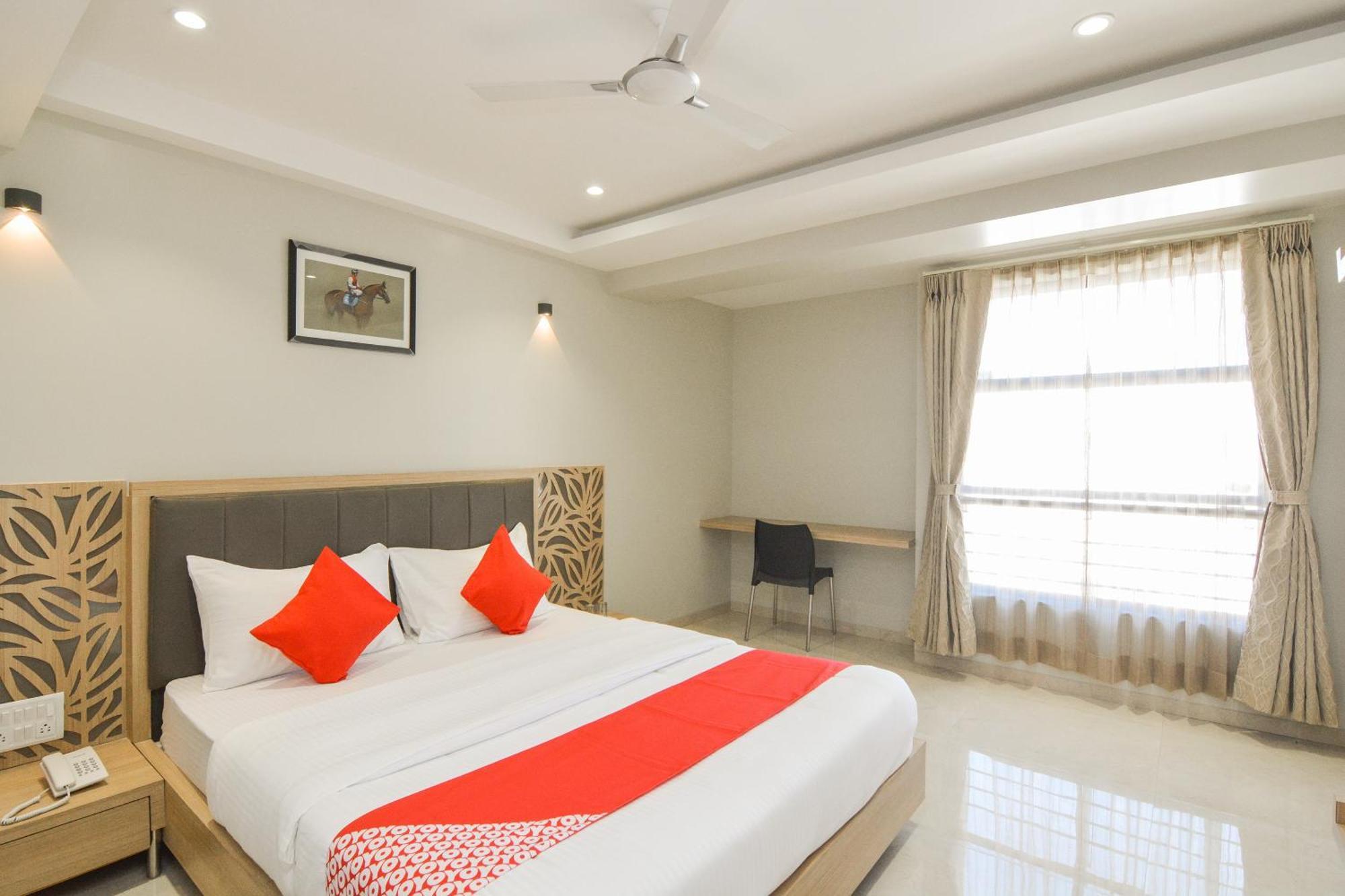 Hotel O Season Choice Ширди Екстериор снимка